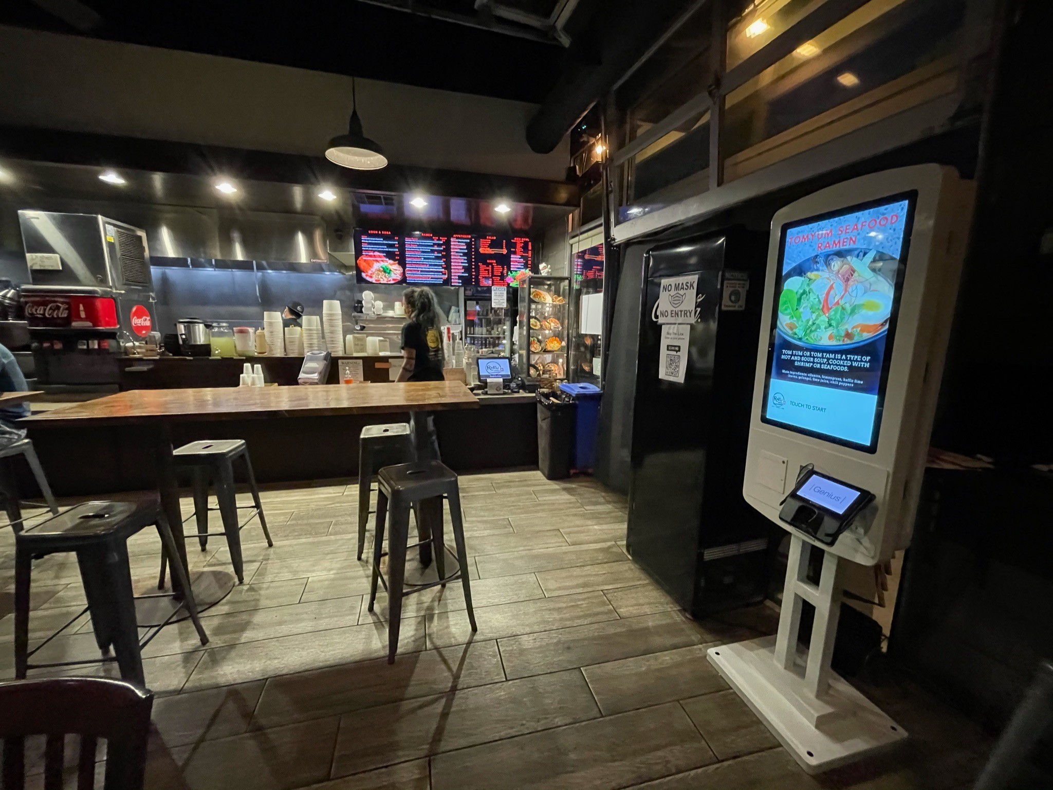 Overcoming Hesitations About Self-Order Kiosks in QSR Restaurants